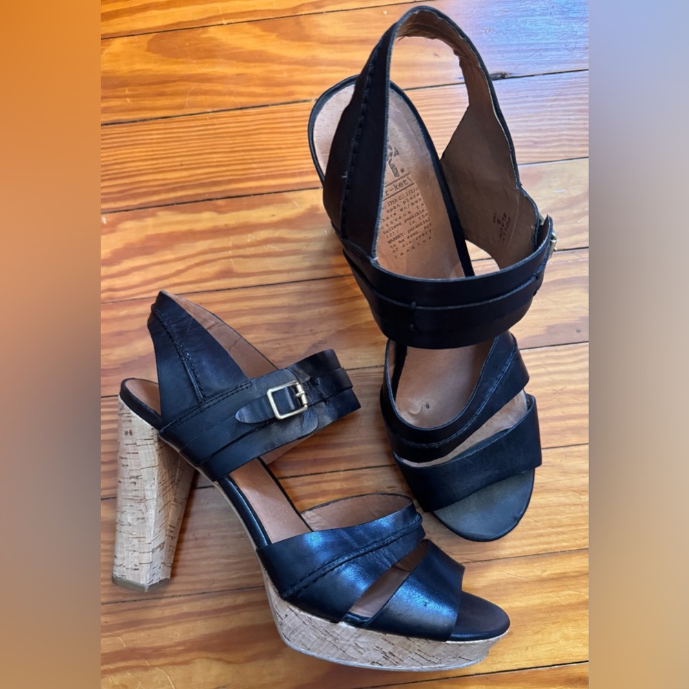 MRKT Womens Black & Cork Platform Sandals Size 9